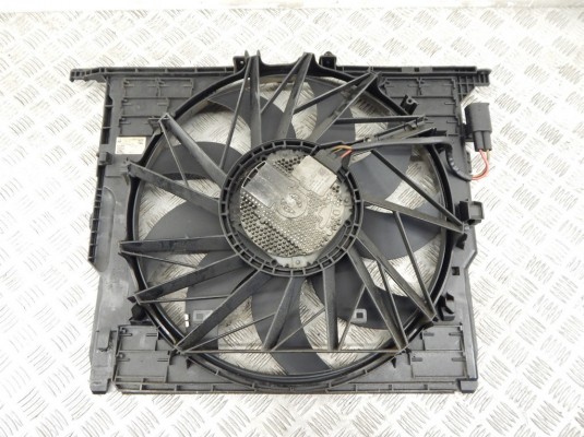 Вентилятор радиатора BMW 7-series (F01/02) 17 41 7 589 028