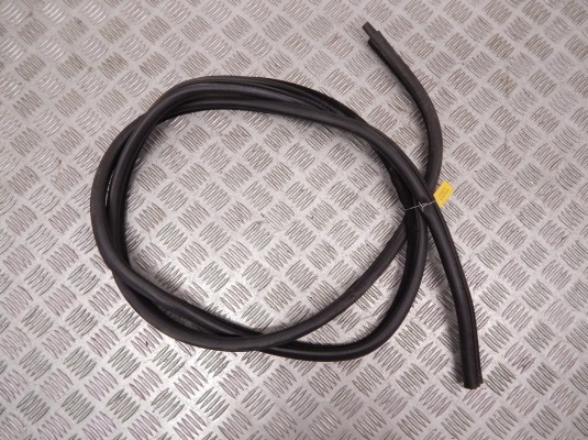 Уплотнитель BMW 3-series (E46) 51 34 8 194 777