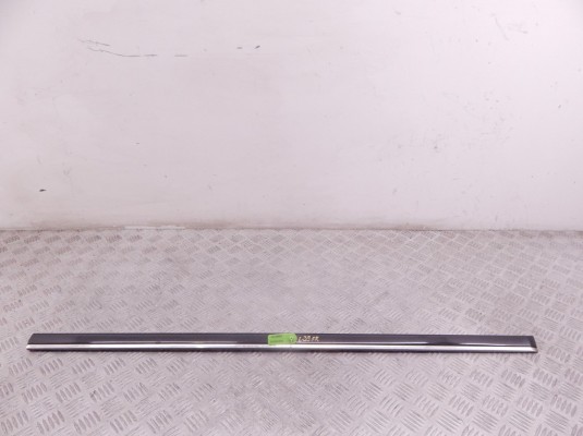 Молдинг двери передней правой BMW 5-series (E39) 51 21 2 427 416