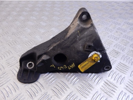 Кронштейн двигателя BMW 5-series (E60/61) 22 11 6 777 053