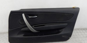 Обшивка двери передней правой (дверная карта) BMW 1-series (E87)