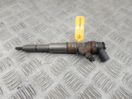 Форсунка BMW 5-series (E60/61) 13 53 7 794 652 Форсунка BMW 5-series (E60/61) 13 53 7 794 652