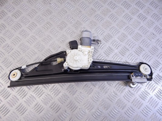 Стеклоподъемник электрический задний правый BMW 5-series (E60/61) 51 35 7 075 674