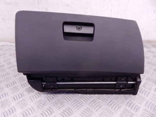 Бардачок BMW 3-series (E90/91/92) 51 16 7 075 479 Бардачок BMW 3-series (E90/91/92) 51 16 7 075 479