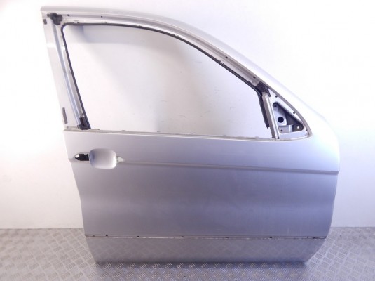 Дверь передняя правая BMW X5-series (E53) 41 51 8 256 824