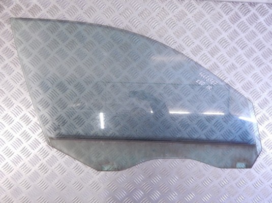 Стекло двери передней правой BMW 5-series (E60/61) 51 33 7 110 634