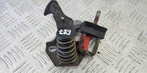 Крюк капота BMW 1-series (E87) 51 23 7 071 124 Крюк капота BMW 1-series (E87) 51 23 7 071 124