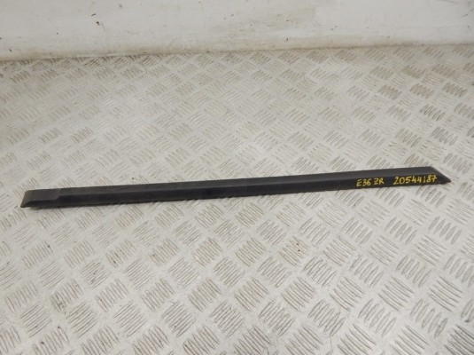 Молдинг двери задней правой BMW 3-series (E36) 51 13 1 960 734