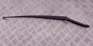 Щеткодержатель (поводок стеклоочистителя, дворник) BMW 3-series (E46) 61 61 7 007 128