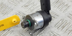 Датчик давления топлива BMW 3-series (E46) 13 51 7 787 186