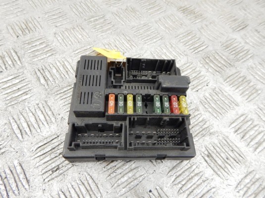 Блок предохранителей BMW X3-series (E83) 7 560 626