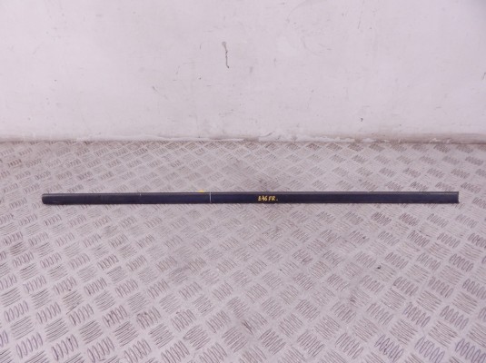 Молдинг двери передней правой BMW 3-series (E46) 51 13 8 208 450