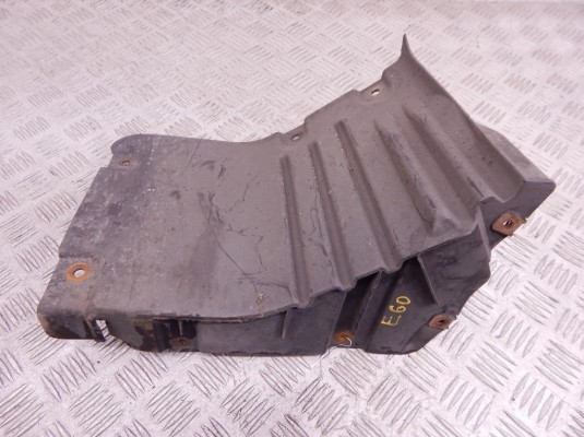 Защита арок передняя правая (подкрылок) BMW 5-series (E60/61) 51 71 7 050 538