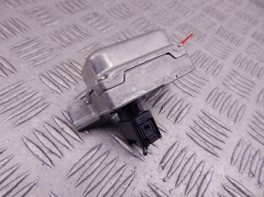Датчик ускорения BMW 3-series (E46) 34 52 6 764 018 Датчик ускорения BMW 3-series (E46) 34 52 6 764 018
