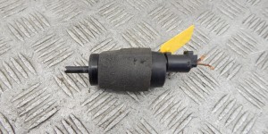 Насос (моторчик) омывателя стекла BMW 3-series (E46) Насос (моторчик) омывателя стекла BMW 3-series (E46)