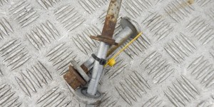 Болт развальный BMW X1-series (E84) Болт развальный BMW X1-series (E84)