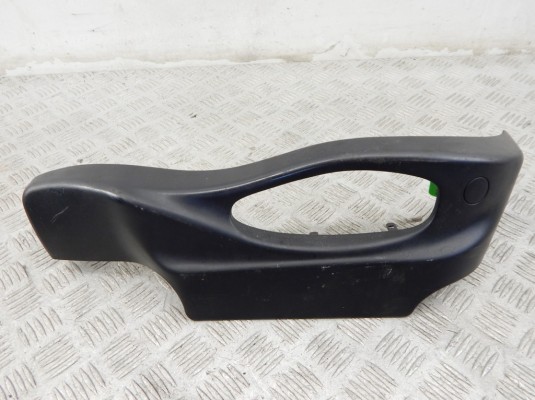 Накладка боковая на сиденье BMW X5-series (E53) 51 11 8 099 336 Накладка боковая на сиденье BMW X5-series (E53) 51 11 8 099 336