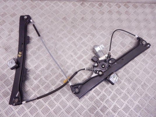 Стеклоподъемник электрический передний правый BMW 5-series (E60/61) 51 33 7 075 668 Стеклоподъемник электрический передний правый BMW 5-series (E60/61) 51 33 7 075 668