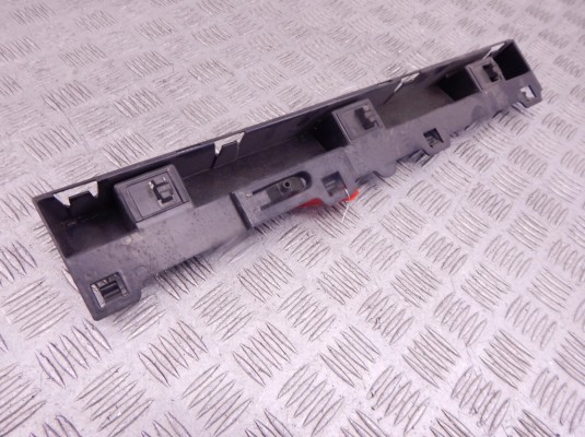 Кронштейн крепления порога BMW 4-series (F32/33/36) 51 77 7 320 205