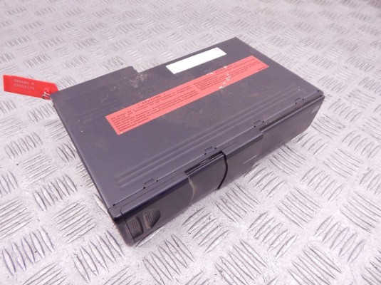 CD-чейнджер BMW 5-series (E39) 65 12 6 913 388 CD-чейнджер BMW 5-series (E39) 65 12 6 913 388