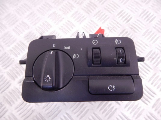 Блок управления светом BMW 3-series (E46) 61 31 4 108 585