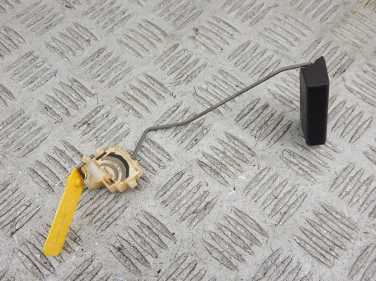 Датчик уровня топлива BMW 5-series (E39) Датчик уровня топлива BMW 5-series (E39)