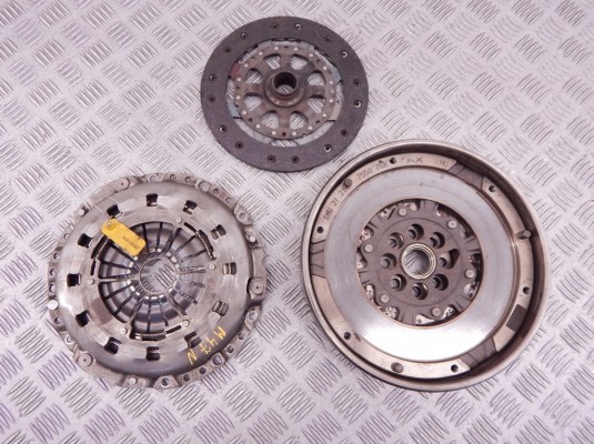 Маховик BMW 3-series (E46) 21 20 7 550 768