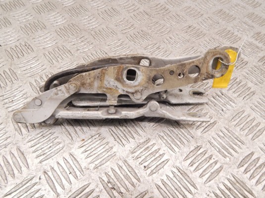 Петля капота BMW 3-series (E46) 41 61 7 028 577