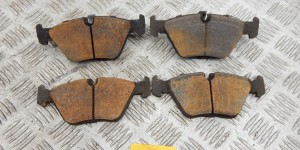 Тормозные колодки передние BMW 5-series (E39) Тормозные колодки передние BMW 5-series (E39)