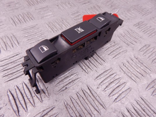 Блок управления стеклоподъемниками BMW 3-series (E46) 61 31 8 381 518