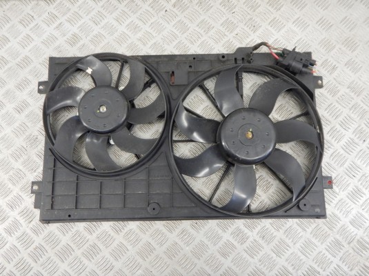 Вентилятор радиатора VOLKSWAGEN GOLF V (2006-) Вентилятор радиатора VOLKSWAGEN GOLF V (2006-)