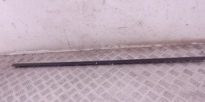 Молдинг двери передней правой BMW 3-series (E46) 51 13 8 208 450 Молдинг двери передней правой BMW 3-series (E46) 51 13 8 208 450