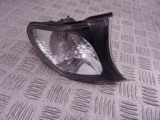 Поворотник правый BMW 3-series (E46) Поворотник правый BMW 3-series (E46)