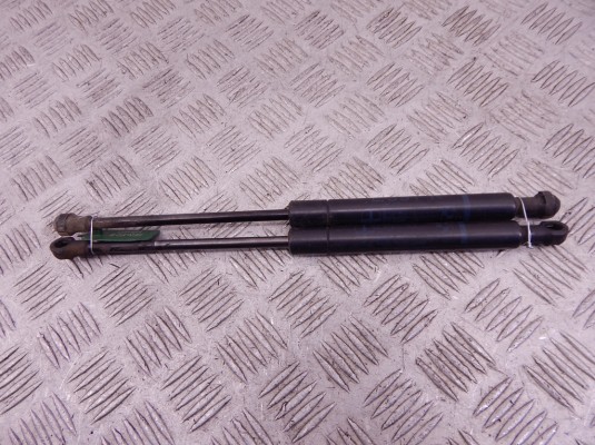 Амортизатор капота BMW 5-series (E39) 51 23 8 174 866 Амортизатор капота BMW 5-series (E39) 51 23 8 174 866