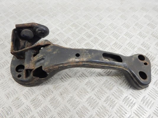 Кронштейн КПП BMW X3-series (E83) 22 31 3 402 272