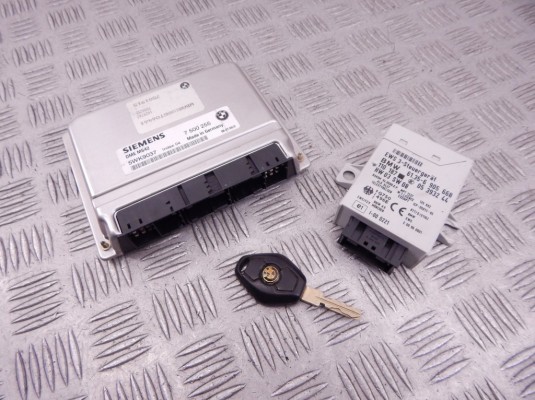 Блок управления двигателем BMW 5-series (E39) 12 14 7 500 255
