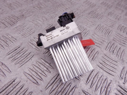 Сопротивление печки BMW 3-series (E46) Сопротивление печки BMW 3-series (E46)