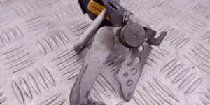 Крюк капота BMW 7-series (F01/02) 51 23 7 183 764