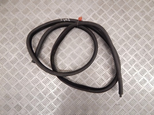 Уплотнитель BMW 3-series (E90/91/92) 51 72 7 247 260