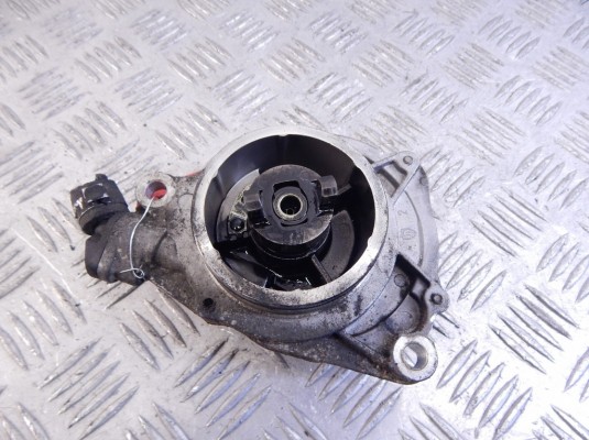 Насос вакуумный BMW X5-series (E53) 11 66 7 786 841