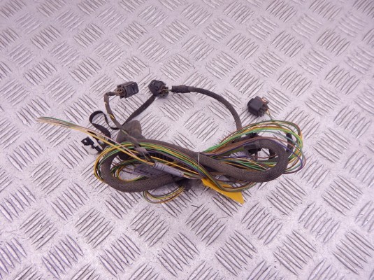 Проводка (коса) парктроников BMW 5-series (E39) 61 12 8 387 106 Проводка (коса) парктроников BMW 5-series (E39) 61 12 8 387 106