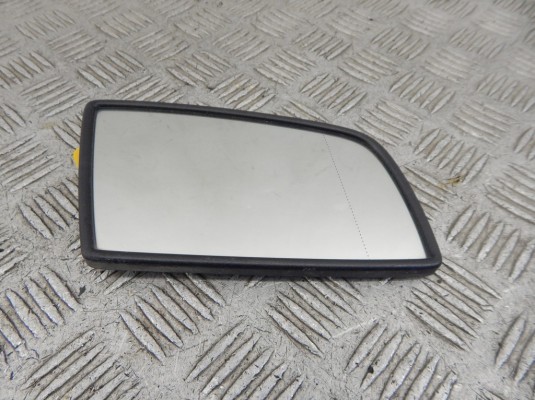 Стекло зеркала наружного правого BMW 5-series (E60/61) Стекло зеркала наружного правого BMW 5-series (E60/61)