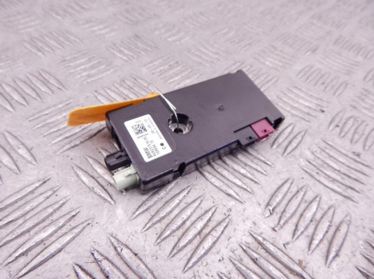 Усилитель антенны BMW 3-series (F30/31) 65 20 9 231 516 Усилитель антенны BMW 3-series (F30/31) 65 20 9 231 516
