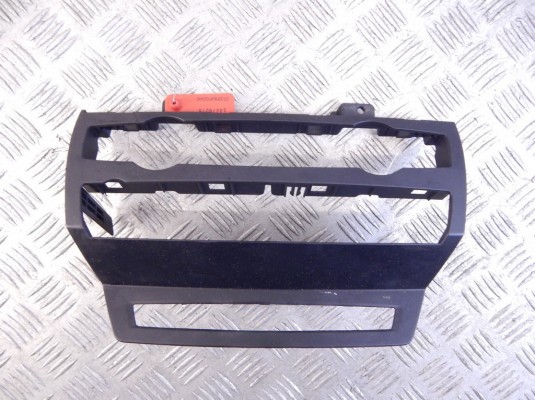 Рамка под магнитолу BMW X5-series (E70) Рамка под магнитолу BMW X5-series (E70)