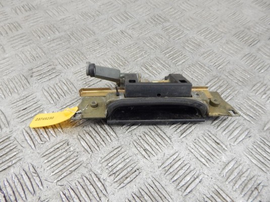 Ручка наружная задняя левая BMW 5-series (E34)