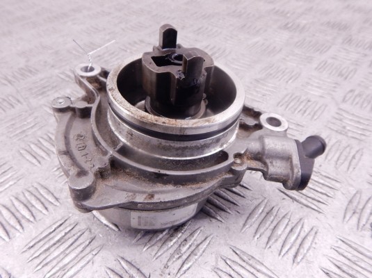 Насос вакуумный BMW 1-series (E87) 11 66 7 791 232