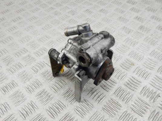 Насос гидроусилителя руля BMW X3-series (E83) 32 41 3 404 615 Насос гидроусилителя руля BMW X3-series (E83) 32 41 3 404 615