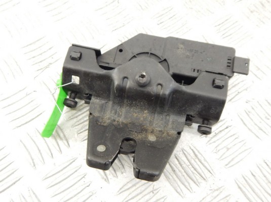 Замок багажника BMW 3-series (E46) 51 24 8 196 401