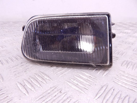 Фара противотуманная левая BMW 5-series (E39) 63 17 8 377 941 Фара противотуманная левая BMW 5-series (E39) 63 17 8 377 941