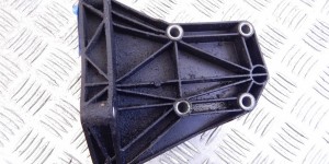 Кронштейн компрессора кондиционера BMW 5-series (E60/61) 64 55 7 792 202